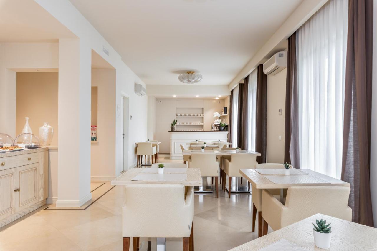 Hotel & Residence Exclusive Marina Di Carrara Exterior photo