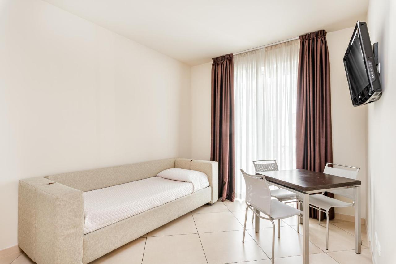 Hotel & Residence Exclusive Marina Di Carrara Exterior photo