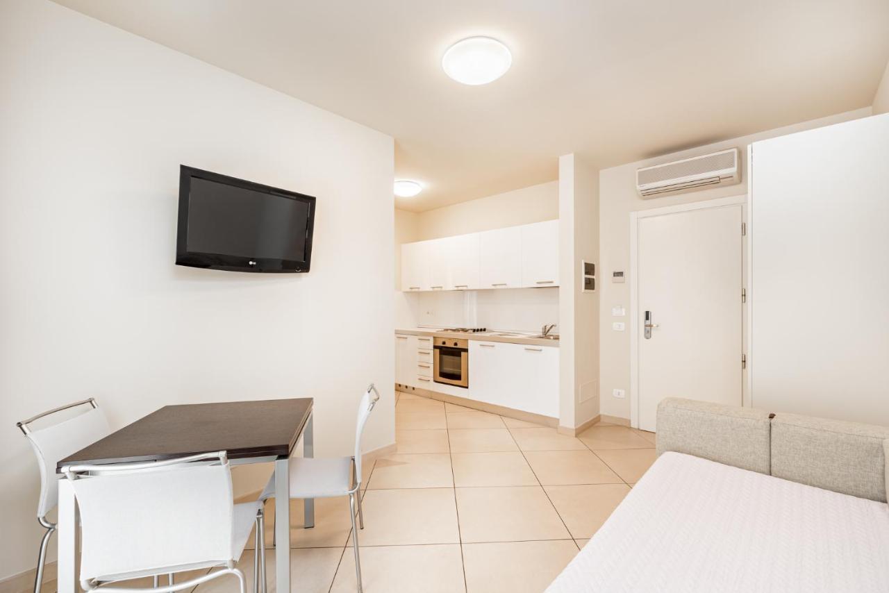Hotel & Residence Exclusive Marina Di Carrara Exterior photo