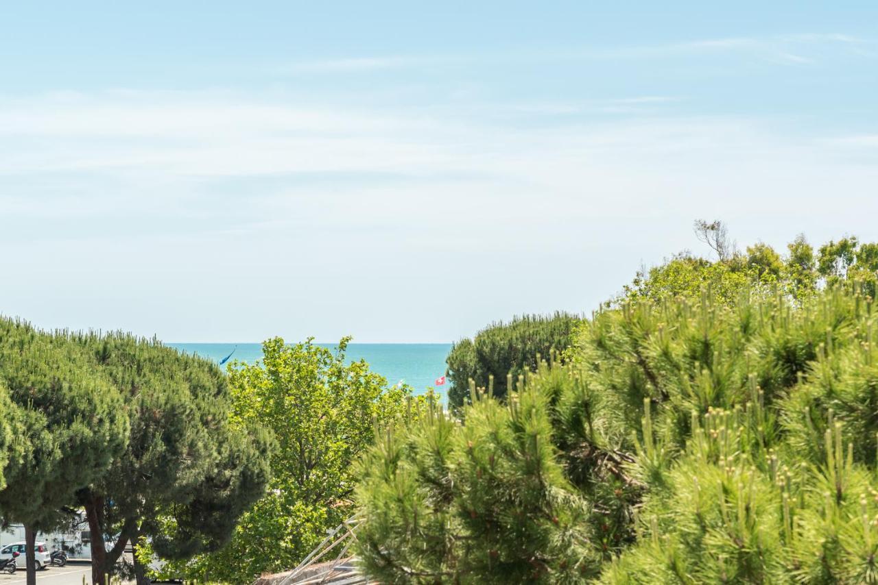Hotel & Residence Exclusive Marina Di Carrara Exterior photo