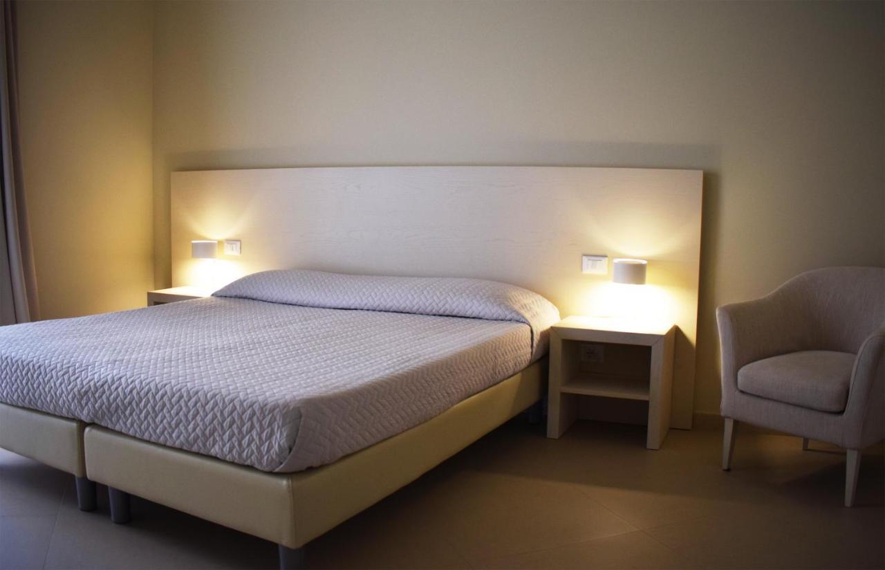 Hotel & Residence Exclusive Marina Di Carrara Exterior photo